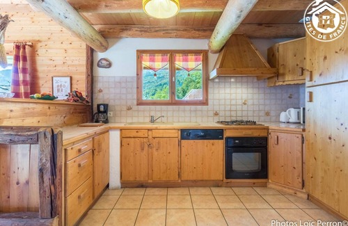 Saint-Paul-sur-Isere House | Detached house located 12km from Albertville, at the entrance to the Tarentaise valley. Located on the