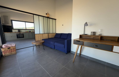 Treilles House | Detached house 53 m2, 3 rooms with garden, sea view