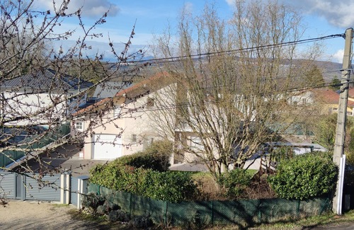 Brenthonne House | Detached house 700m2 of fenced land