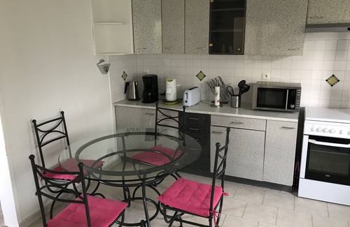 Auxerre House | Detached house, comfortable, near downtown, hospital, hypermarket, .