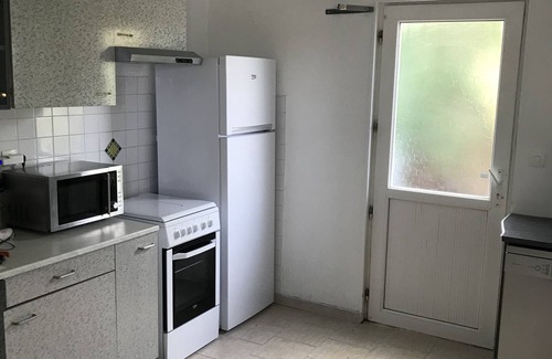 Auxerre House | Detached house, comfortable, near downtown, hospital, hypermarket, .