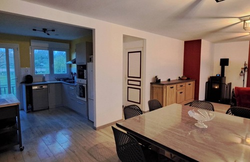 Voulangis House | Detached house for 6, 15 minutes from Disneyland Paris and Val d'Europe
