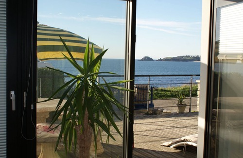 Locmaria-Plouzane House | Detached house with sea view and access to the beach for 2 to 4 people