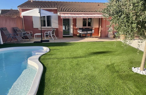 Puget-sur-Argens House | Detached house with heated pool