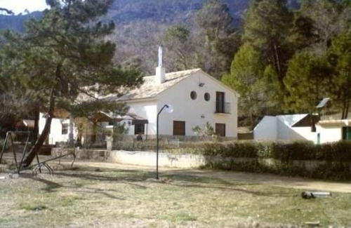 La Iruela Cottage | Detached house in the middle of the forest, with two apart. independ. One of reservation use