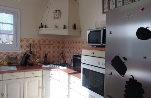 Garindein House | detached house in the countryside calm nature hiking pathuperb region