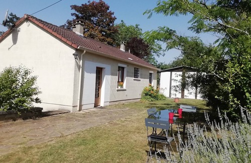 Narcy House | Detached House of 60m2, in a Village, at the Edge of a Small River