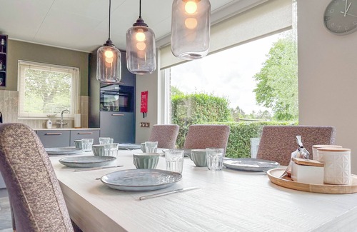 Vorstenbosch House | Detached house on an alpaca farm