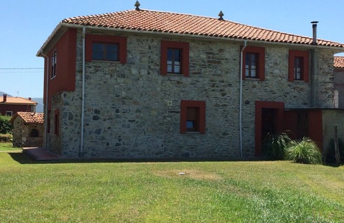 San Pedro de la Ribera House | Detached house, parking and farm