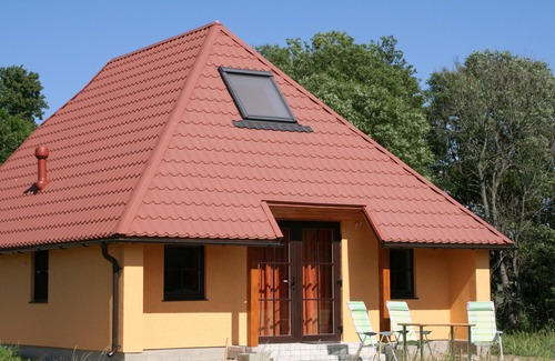 Kuldiga Cottage | Detached house surrounded by woods and meadows, 250 m away lake.