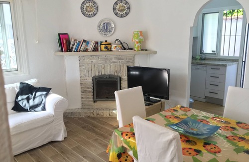 Torremolinos Villa | Detached house with pool, 200m. the beach, restaurants and shops