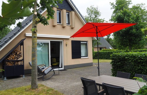 Sondel House | Detached house with fully fenced garden and lots of privacy