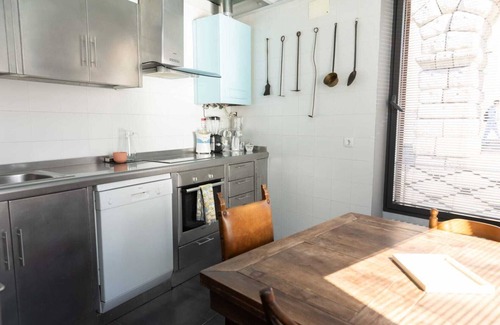 Segovia House | Detached house with garage and private garden in the center of Segovia