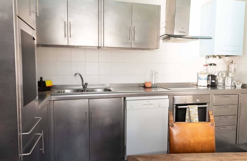 Segovia House | Detached house with garage and private garden in the center of Segovia