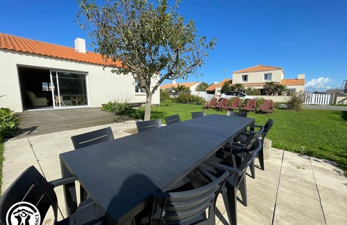 Bouin Cottage | Detached house with garden and BBQ, 3 bedrooms, near Marais birds