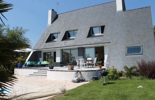 Quistinic House | Detached house with private heated pool