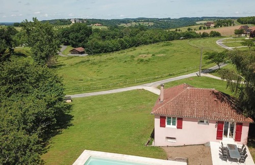 Saint-Medard-d'Excideuil House | Detached house with stunning views and a private heated swimming pool