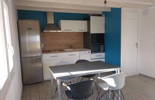 Septeme House | Detached house with swimming pool 15 mins from Vienna