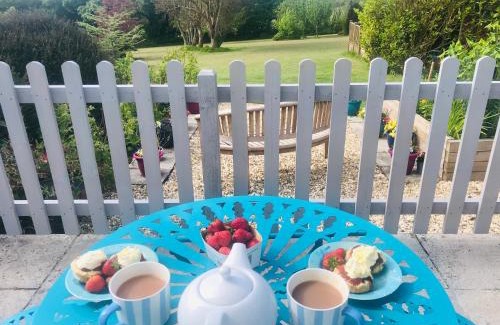 Winnard's Perch House | Detached, peaceful, spacious with easy access and very large garden
