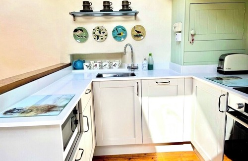 Kendal Cottage | Detached, romantic, homely barn. Peaceful with lovely views. Garden. New kitchen