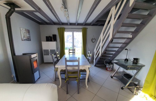 Gy House | Detached single-storey house with private courtyard