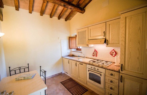 Penna in Teverina Villa | Detached villa with private/fenced pool 1km from village, for up to 19 persons