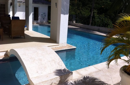 Halcyon Heights Villa | Detached villa, Holetown, private pool/garden near beach shops and restaurants