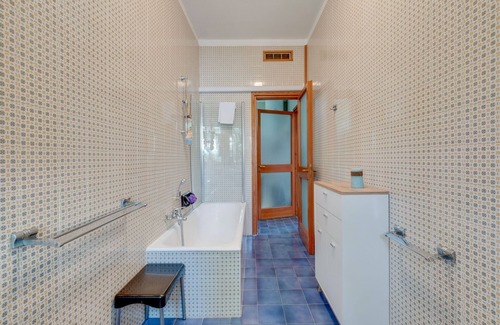 Sale Marasino Villa | Detached villa with garden a short distance from the lake