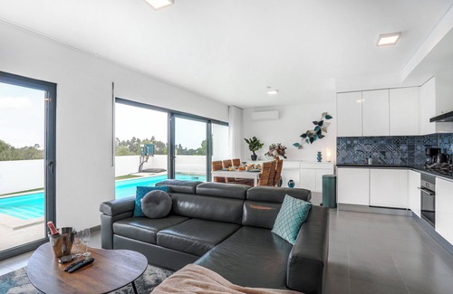 Coto Villa | Detached Villa w/Outdoor Kitchen & Private Swimming Pool near City & Beach