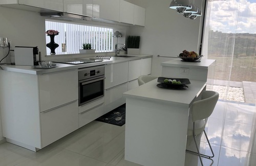 Carlentini Villa | Detached villa with private pool, 5 minutes from the sea, air conditioning