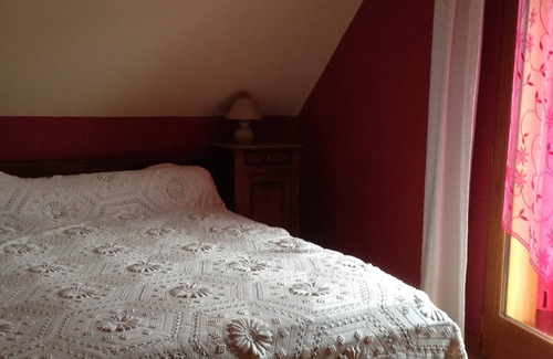 Bethmale House | Detached village house 700 m alt south full with small garden