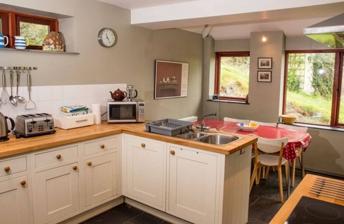 Hartsop House | Detatched, Cosy Cottage With Mountain Views - Parking, Sleeps 8, Pet-friendly