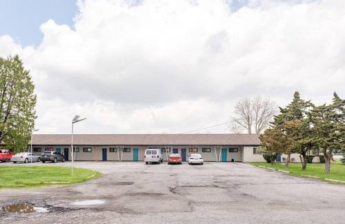 Riverview Apartment | Detroit Holiday Home, near Metropolitan Airport