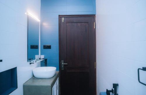 Kesbewa House | Dev Holiday Bungalow