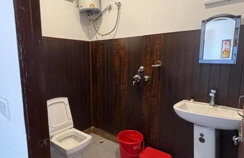 Dugalbitta House | Devariya Guest House