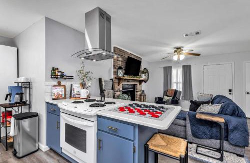 Mary Esther House | Deville Quarters Family Pet Friendly Fire Pit by the Beach