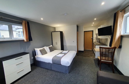 Westcliff-on-Sea House | Devine Beach Hotel, Westcliff Southend-On-Sea