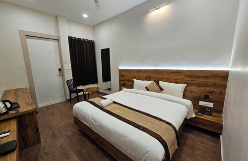Gwalior Hotel | Devki Grand Hotel
