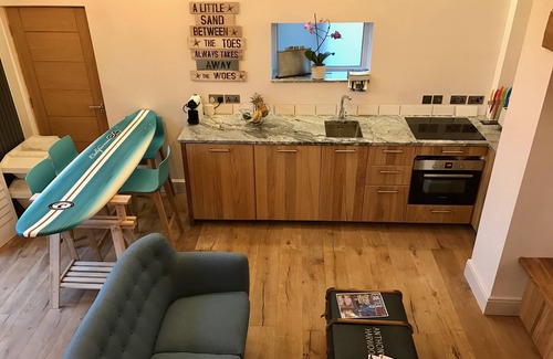 Exmouth House | DevonAir two bedroom holiday home