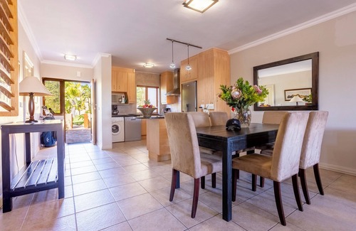 Koelenhof Cabin | Devonvale Golf & Wine Estate