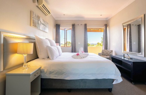 Koelenhof Cabin | Devonvale Golf & Wine Estate