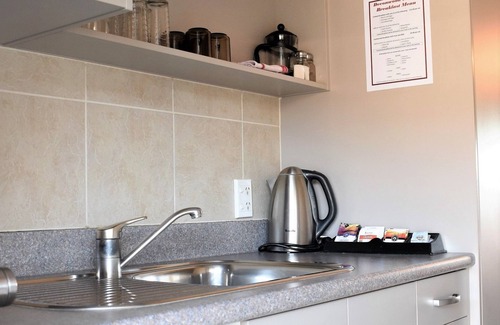 Fenton Street Hotel | Devonwood Motel