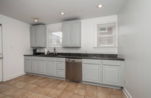 Park Hills House | Devou Park Cottage Suites – Walk to Devou Park!