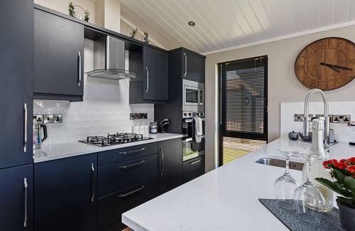 Penally Ski Chalet | Dewin Bach - Luxury Lodge, Hot Tub, Close to Beach