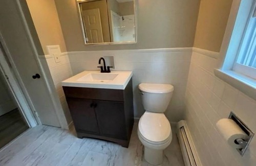 DeWitt Apartment | Dewitt 1st floor unit, close to Syracuse University, Hospitals, 2 bdrm