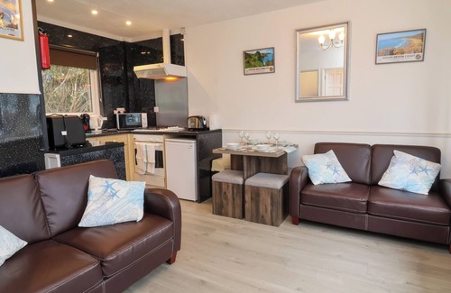 Watermouth Cottage | DEXTER'S LODGE, pet friendly, country holiday cottage in Ilfracombe