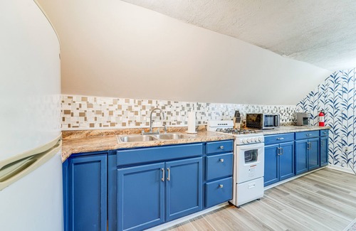 Dexter House | Dexter Vacation Rental in Walkable Location!