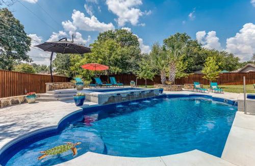 Irving House | DFW Large Vacation Retreat with Private Pool and Hot Tub