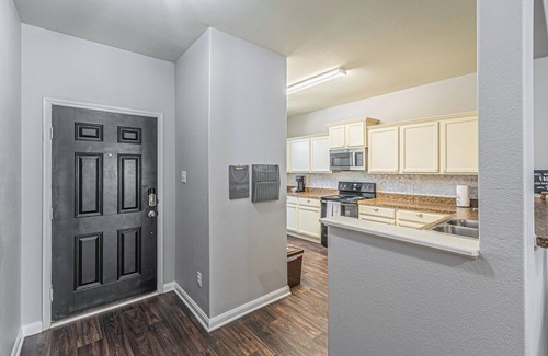 Dallas House | DFW Perfect Home with Garage Parking, Gated Yard,Business Amenities,Arcade game!