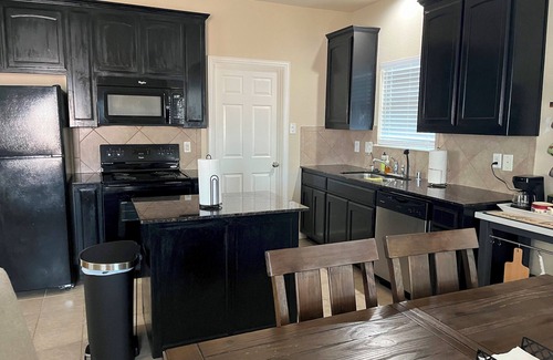 Fort Worth Apartment | DFW - Room D - One Bedroom Apartment, Sleeps 1